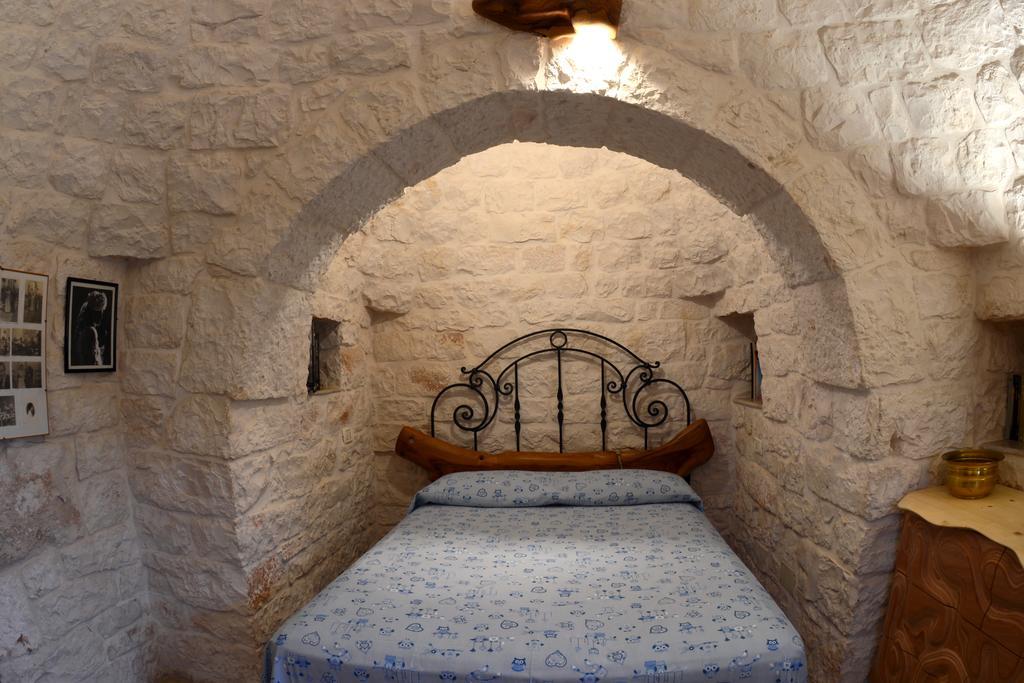 Вілла Trulli La Gufa Остуні Екстер'єр фото